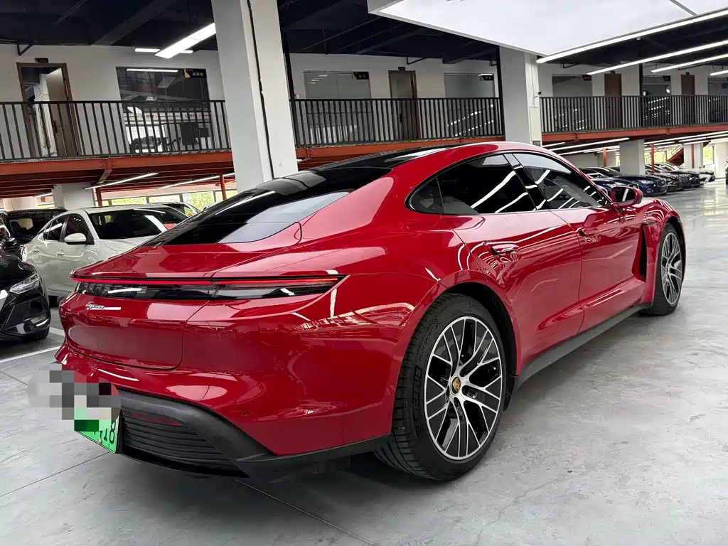 Porsche Taycan 2021 — фото 19