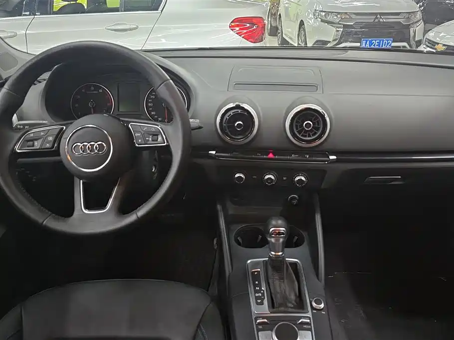 Audi A3 2017 — фото 12