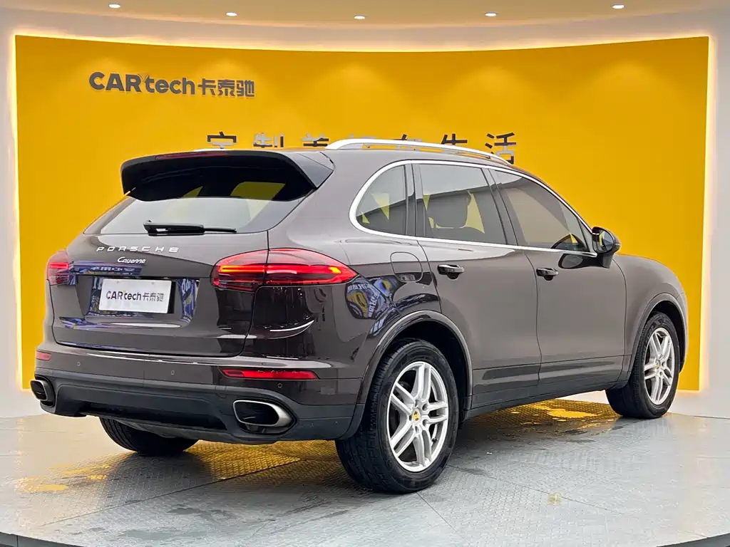 Porsche Cayenne 2017 — фото 29