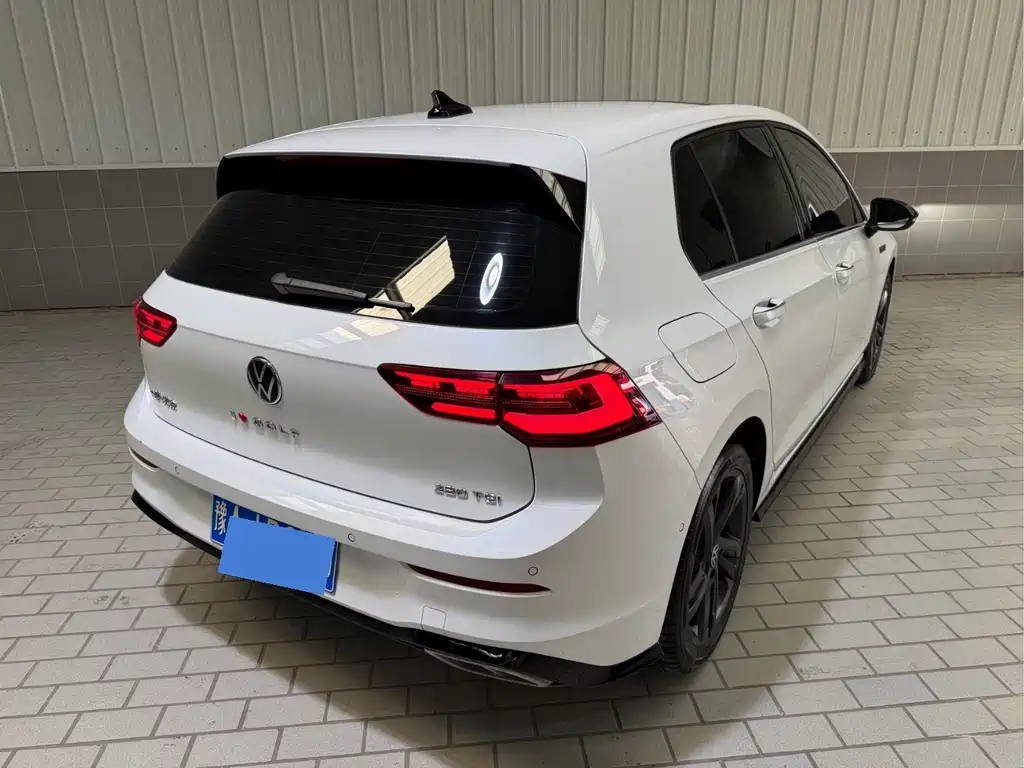 Volkswagen Golf 2021