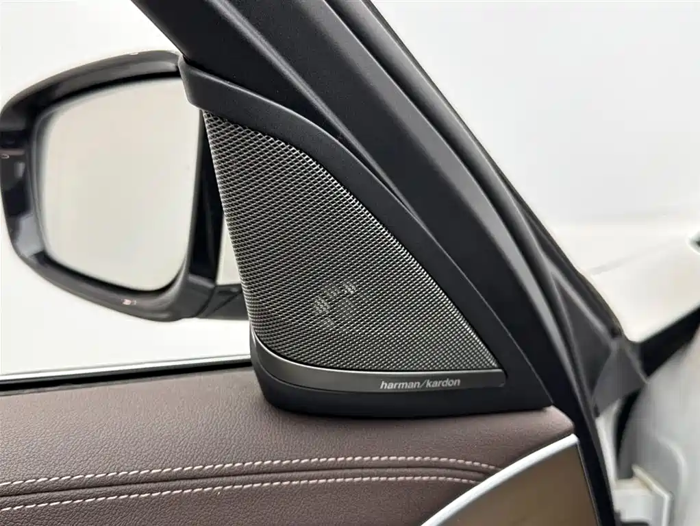BMW 5 Series 2023 — фото 15