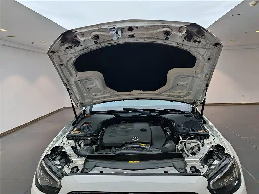 Mercedes-Benz E-Class 2023 — фото 15