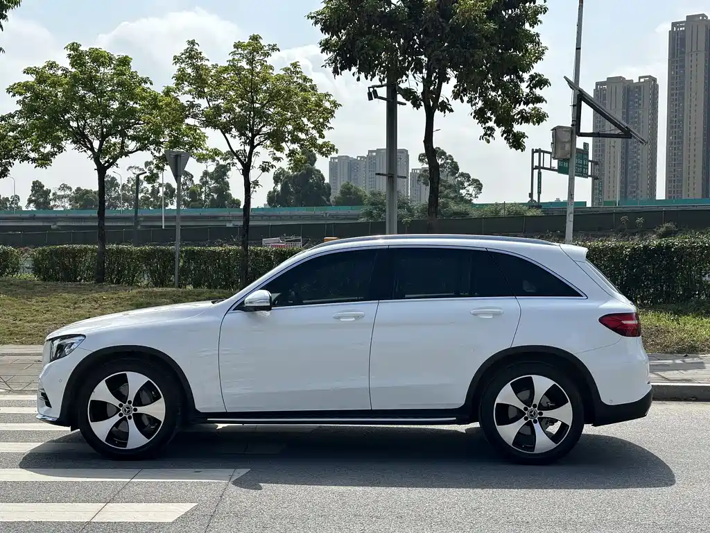 Mercedes-Benz GLC 2018 — фото 7