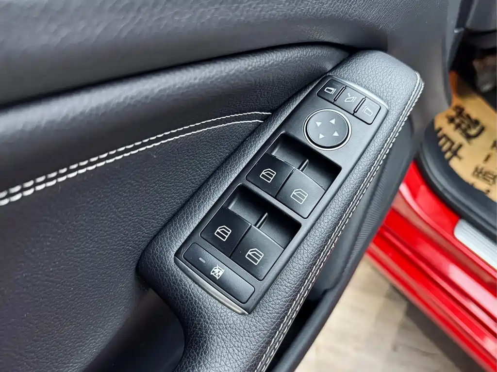 Mercedes-Benz A-Class 2016 — фото 12