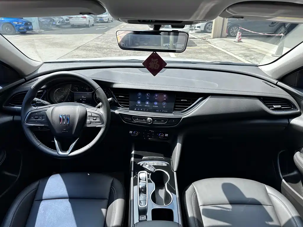 Buick Regal 2023 — фото 10