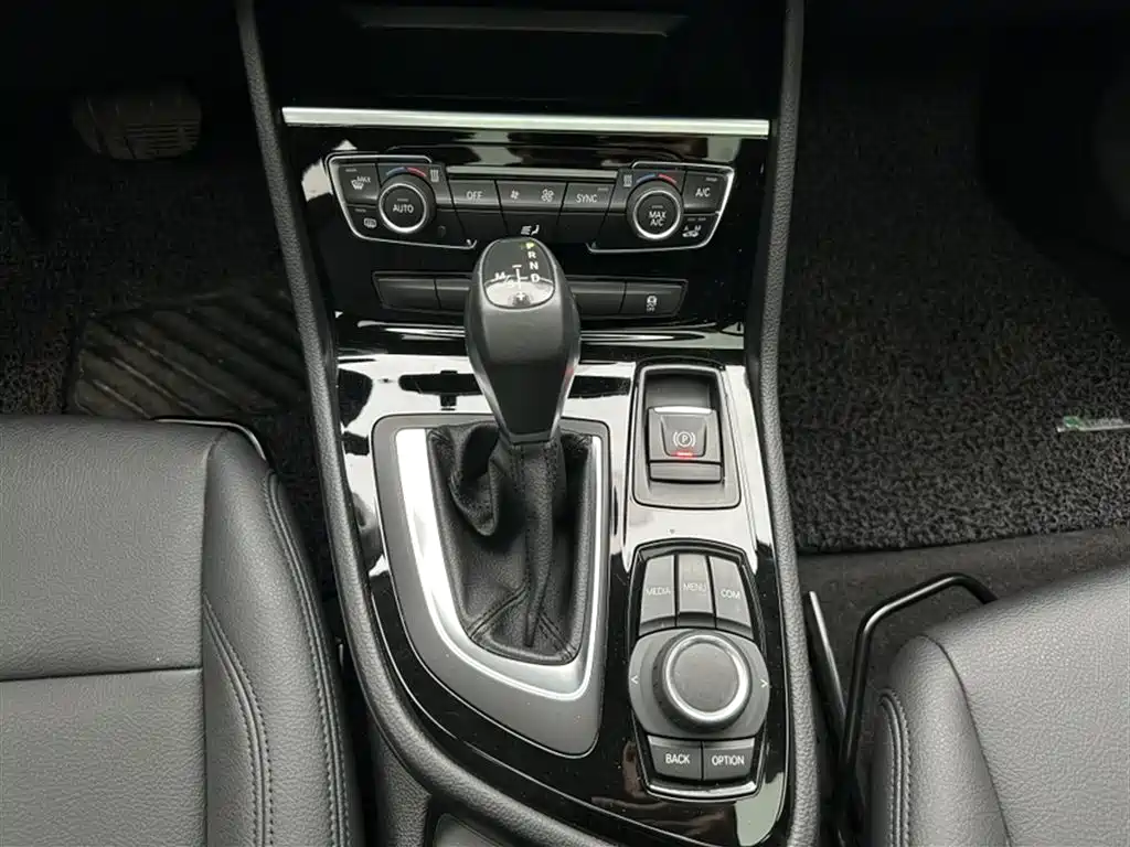 BMW 2 Series Active Tourer 2019 — фото 7