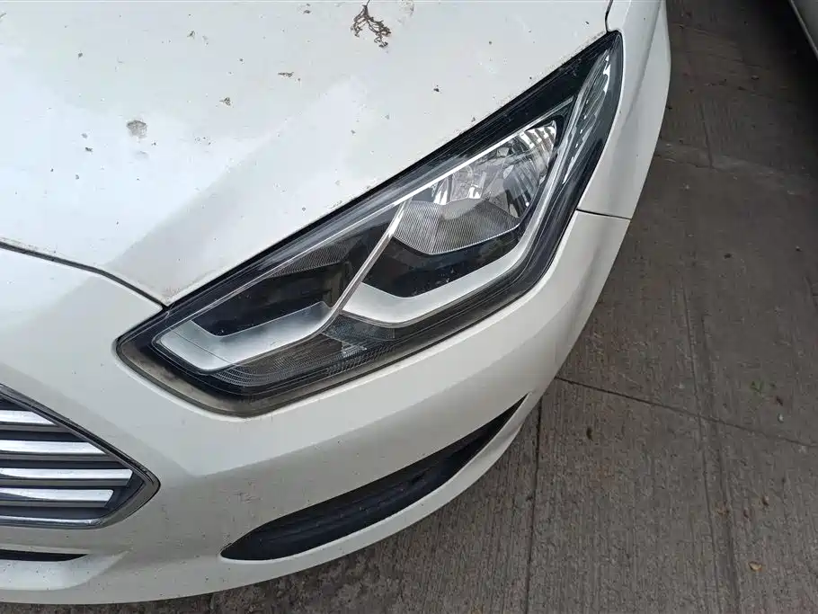 Ford Escort 2018