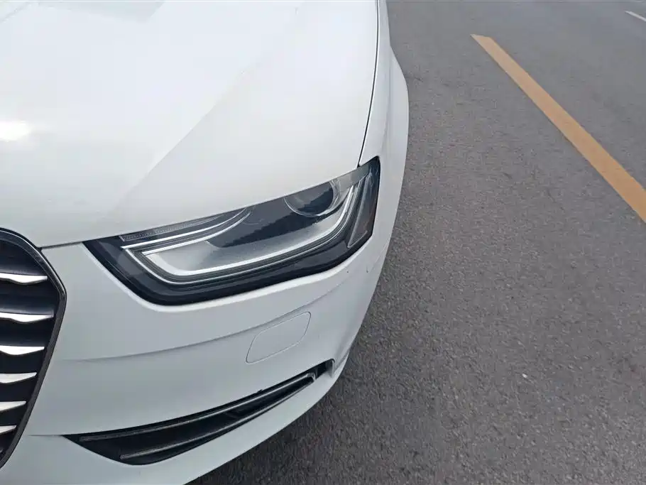 Audi A4L 2014