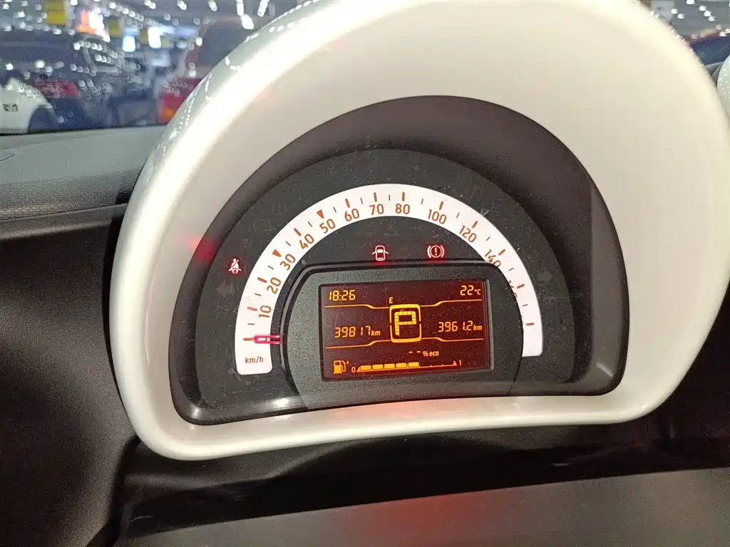 smart Fortwo 2018 — фото 12