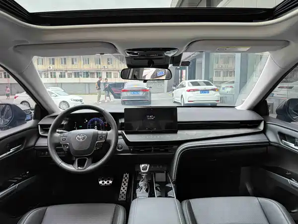Toyota Camry 2025