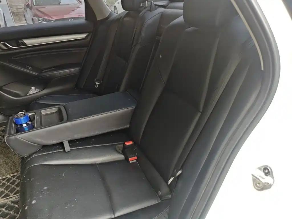 Honda Accord 2018 — фото 13