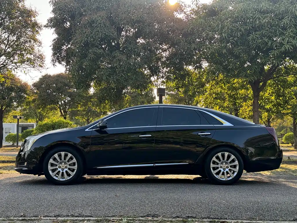 Cadillac XTS 2013 — фото 4
