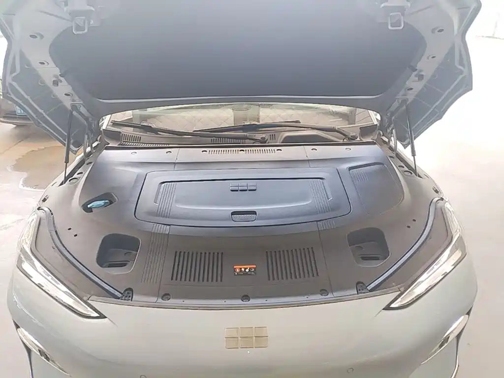 Geely Galaxy E8 2025 — фото 20