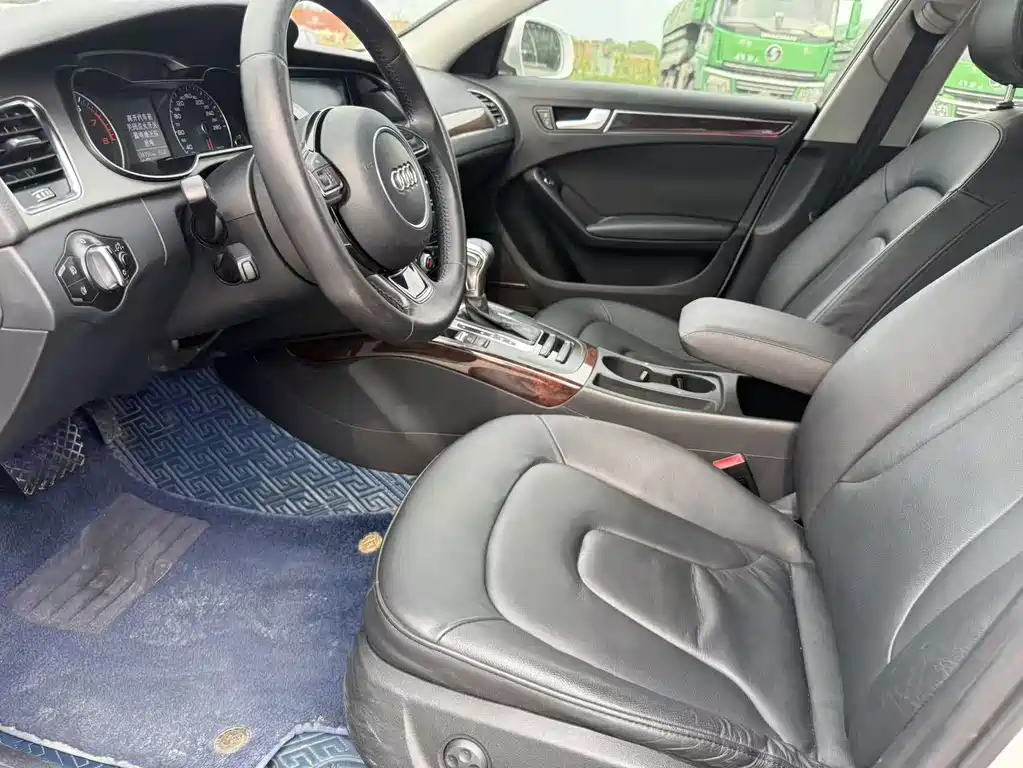 Audi A4L 2014