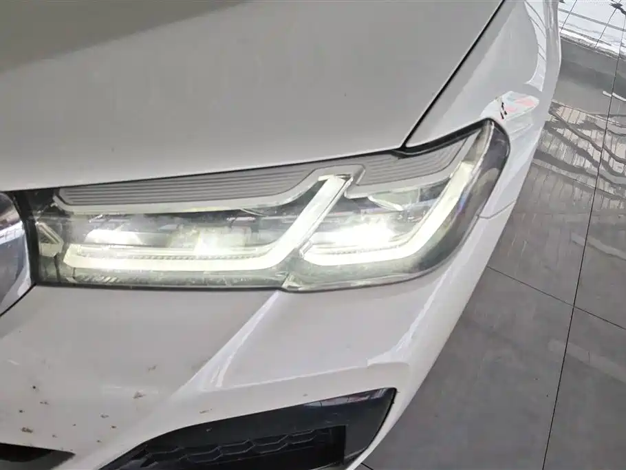 BMW 5 Series 2023