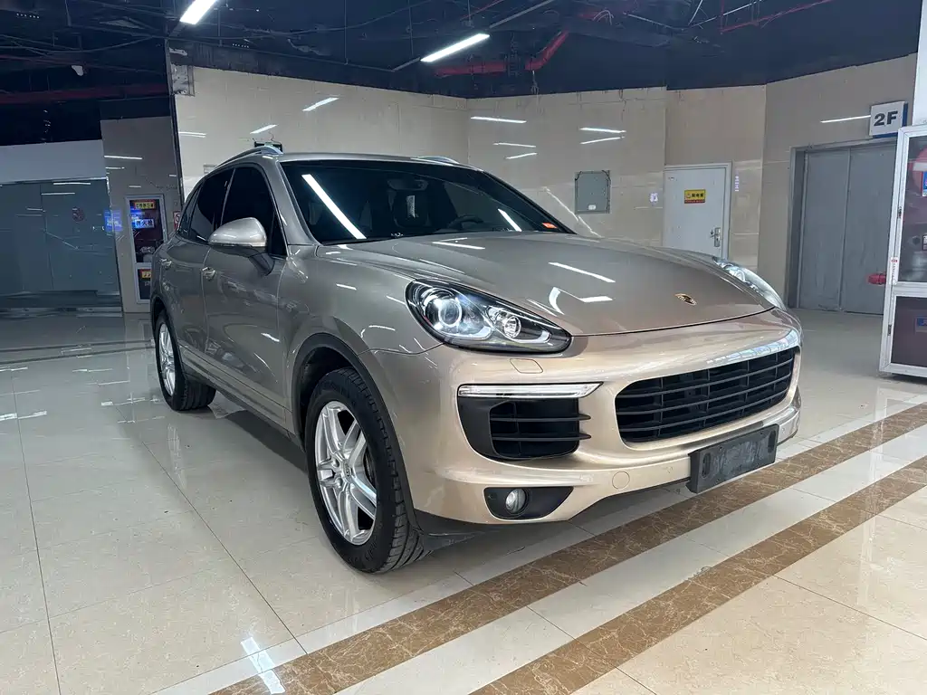 Porsche Cayenne 2016 — фото 3