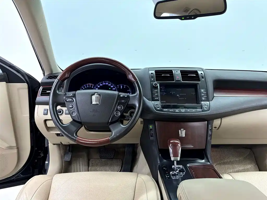 Toyota Crown 2013 — фото 14