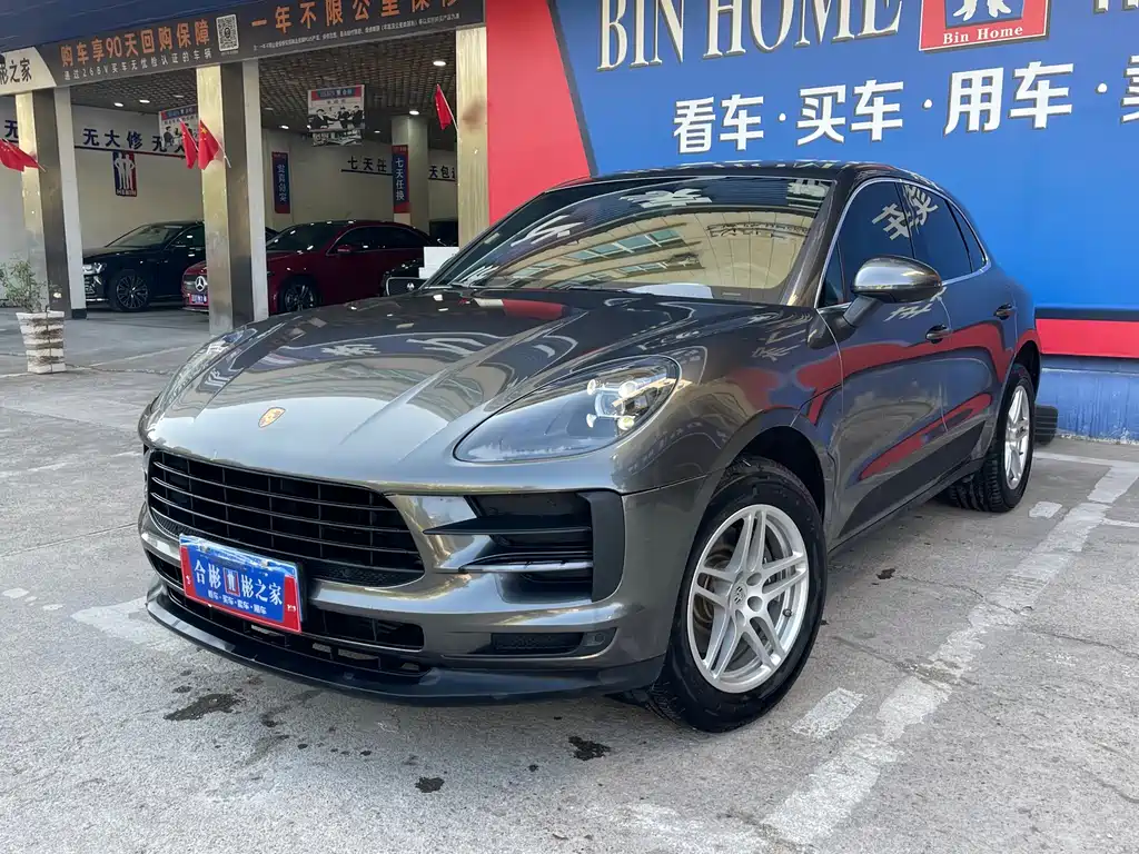 Porsche Macan 2019 — фото 1