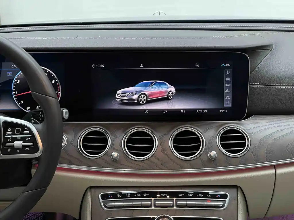 Mercedes-Benz E-Class 2019 — фото 12