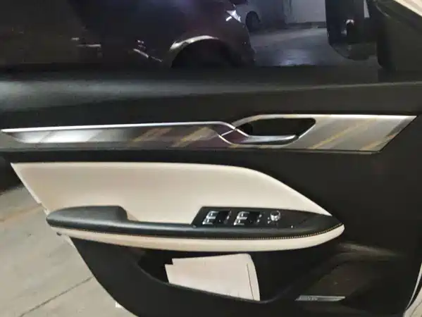 Geely Emgrand L 2022