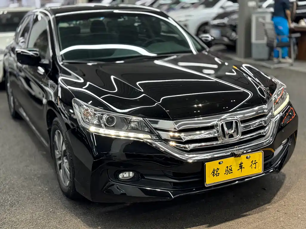 Honda Accord 2015 — фото 3