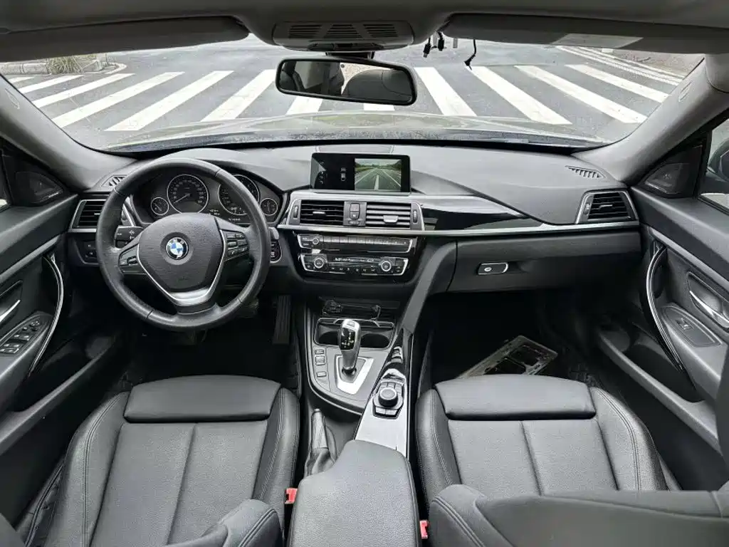 BMW 3 Series GT 2018 — фото 9