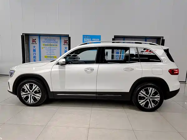 Mercedes-Benz GLB 2024