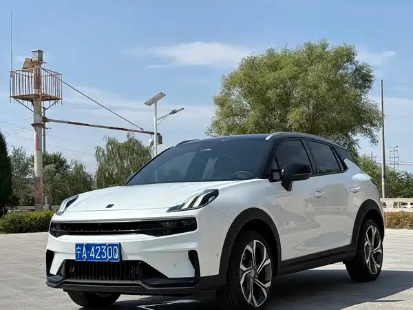 Lynk & Co 06 2023