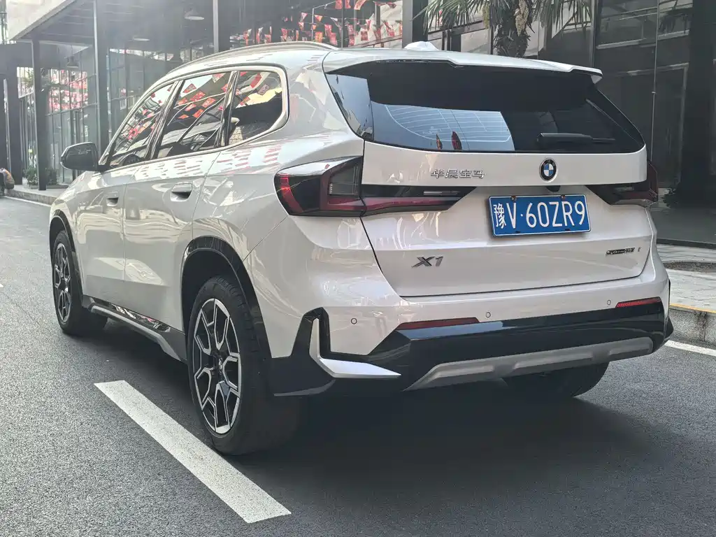 BMW X1 2024 — фото 3