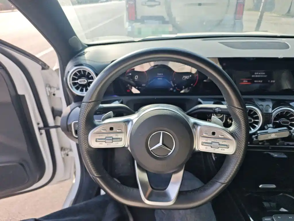 Mercedes-Benz A-Class 2021