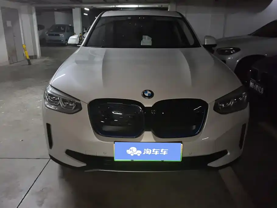 BMW iX3 2021