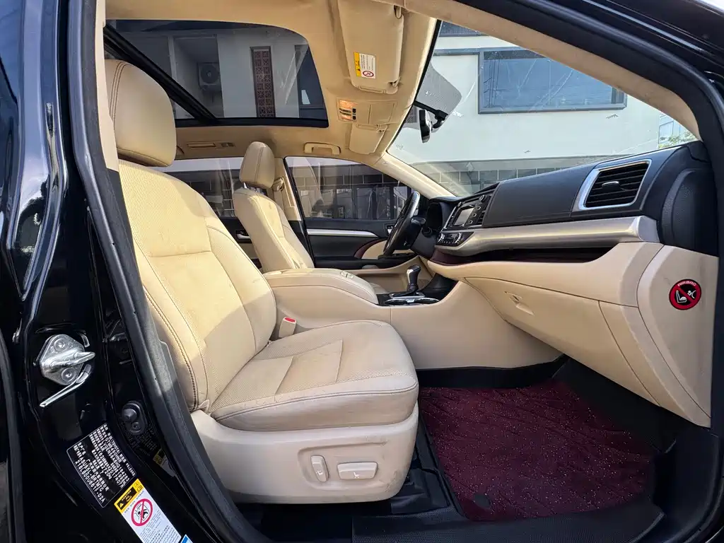 Toyota Highlander 2017 — фото 11