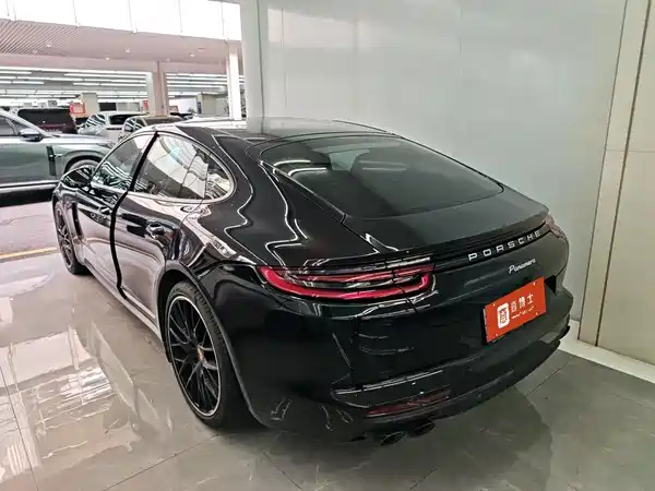 Porsche Panamera 2020