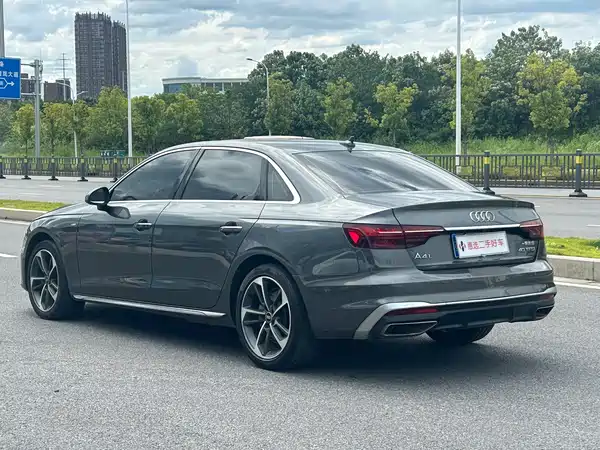 Audi A4L 2023