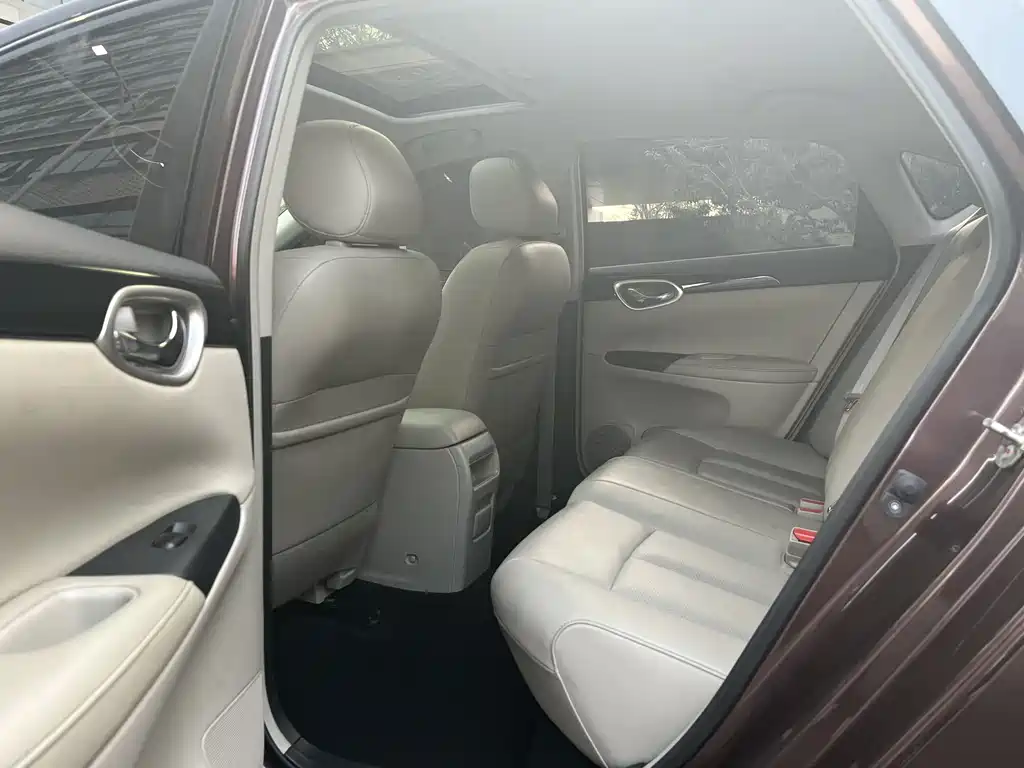 Nissan Sylphy 2017 — фото 14