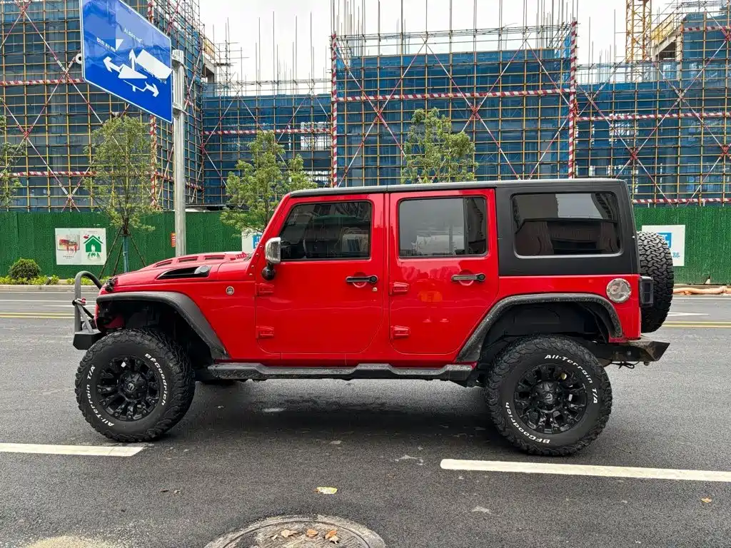 Jeep Wrangler 2017 — фото 10