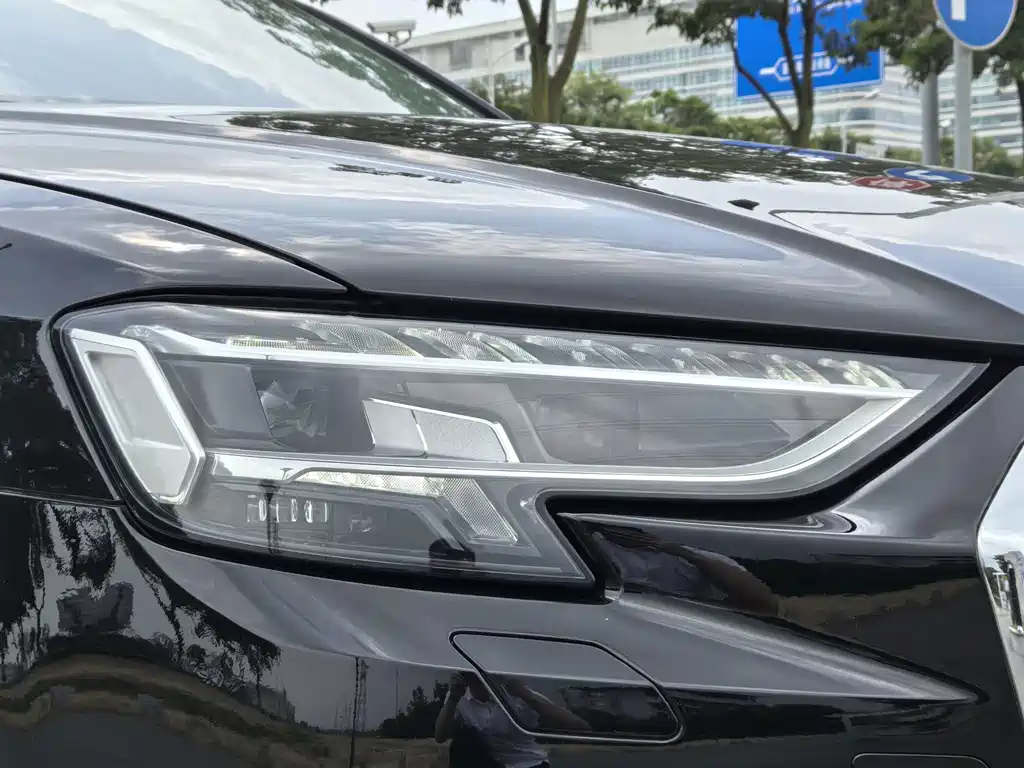 Audi A8 2023
