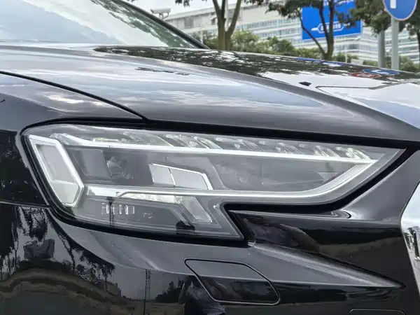 Audi A8 2023