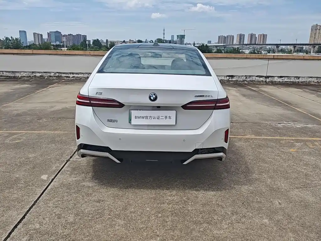 BMW i5 2024