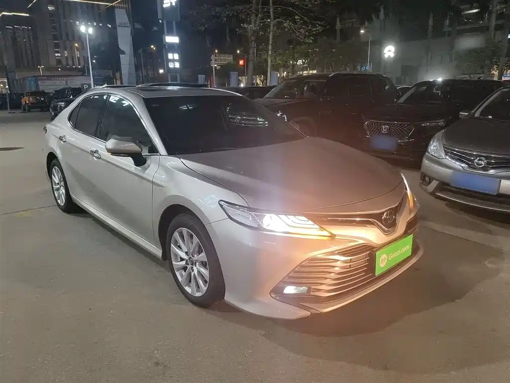 Toyota Camry 2020 — фото 22