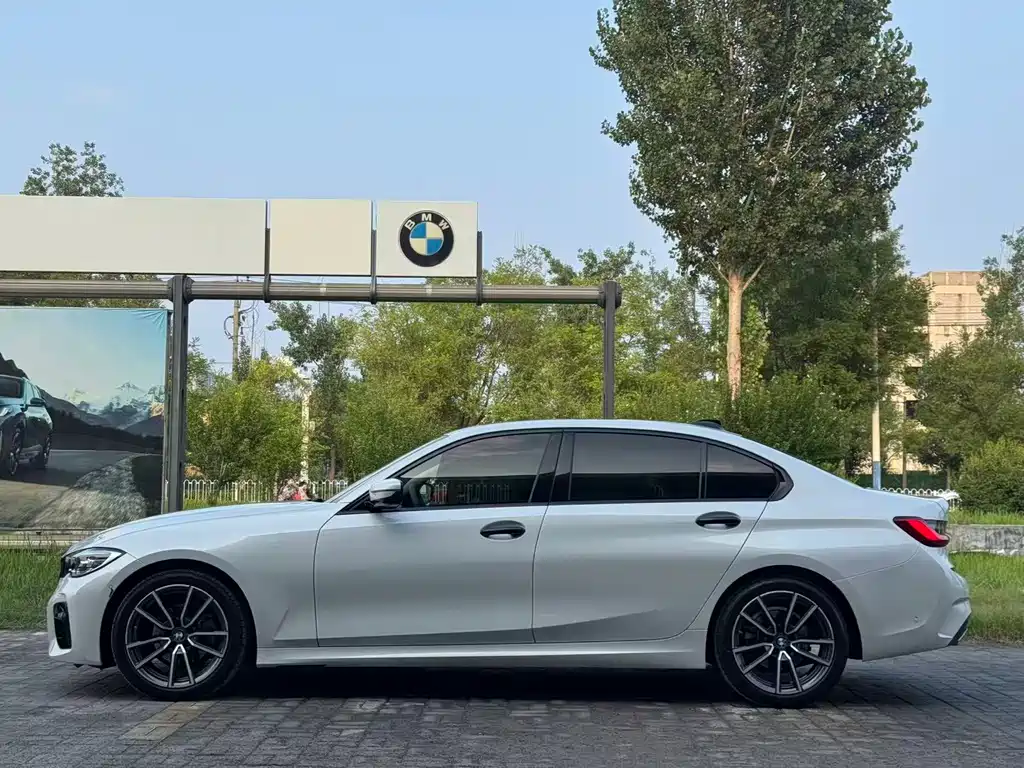 BMW 3 Series 2021