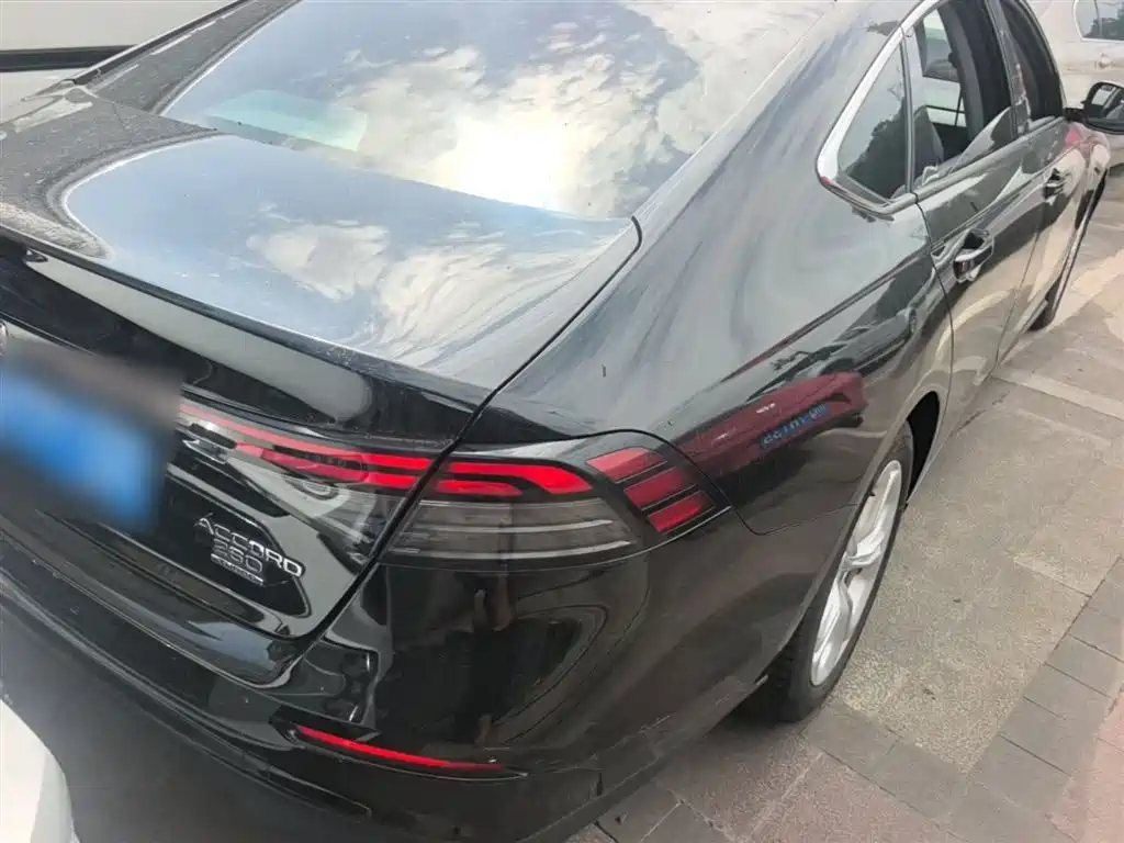 Honda Accord 2023 — фото 10