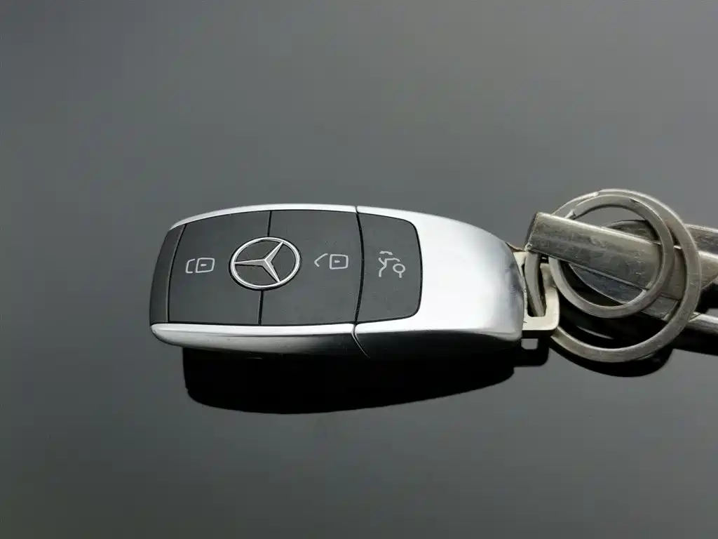 Mercedes-Benz GLC 2019 — фото 19