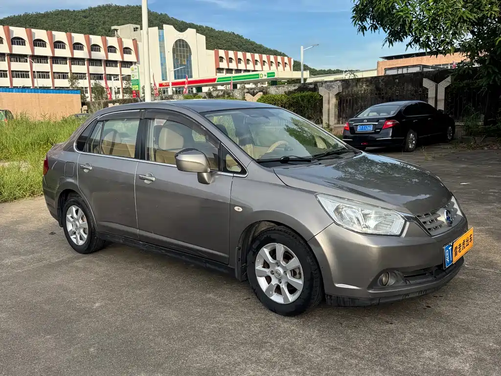 Venucia D50 2014