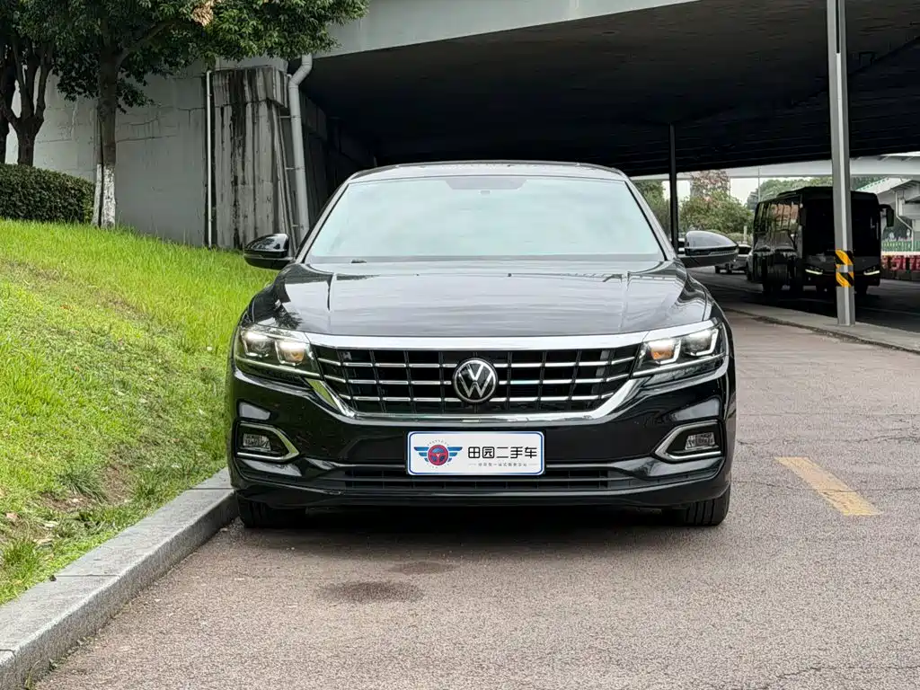 Volkswagen Passat 2022