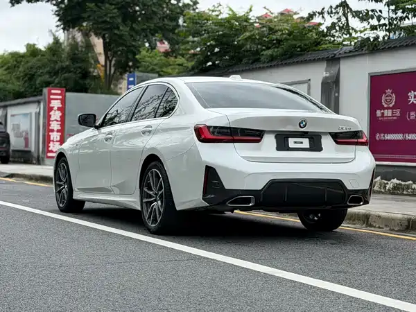 BMW 3 Series 2023