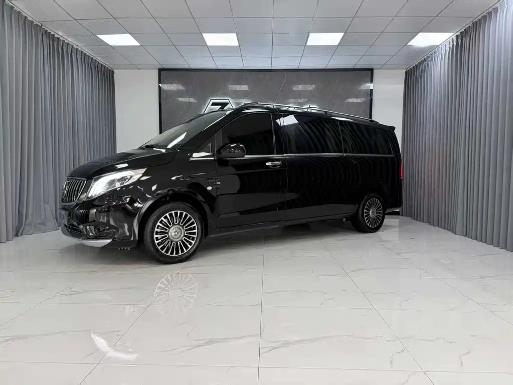 Mercedes-Benz Vito 2022 — фото 4