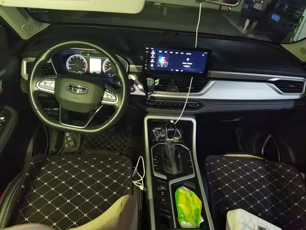 Geely Vision X6 2021