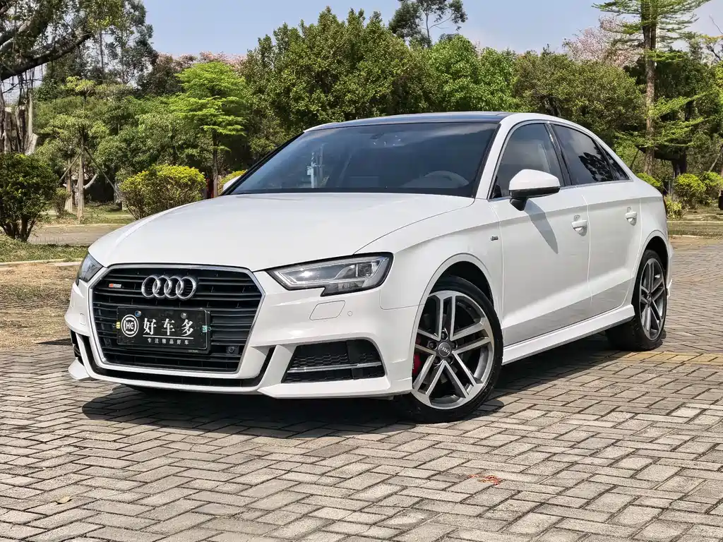 Audi A3 2019 — фото 1