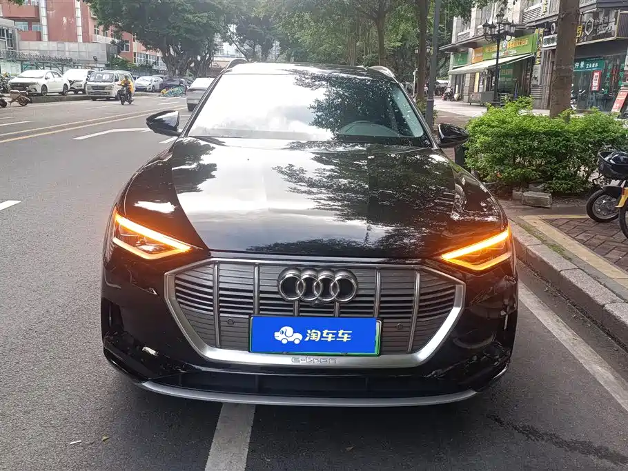 Audi e-tron 2021